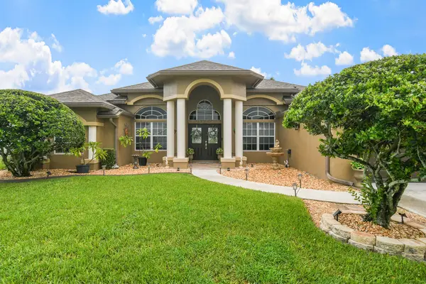 390 SW Jeanne Avenue, Port St Lucie, FL 34953