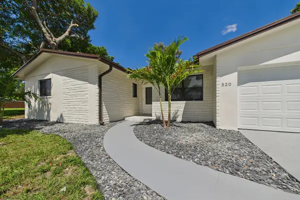 520 NW 43rd Avenue, Plantation, FL 33317