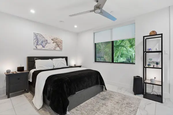 1044 N Victoria Park Road, Fort Lauderdale, FL 33304
