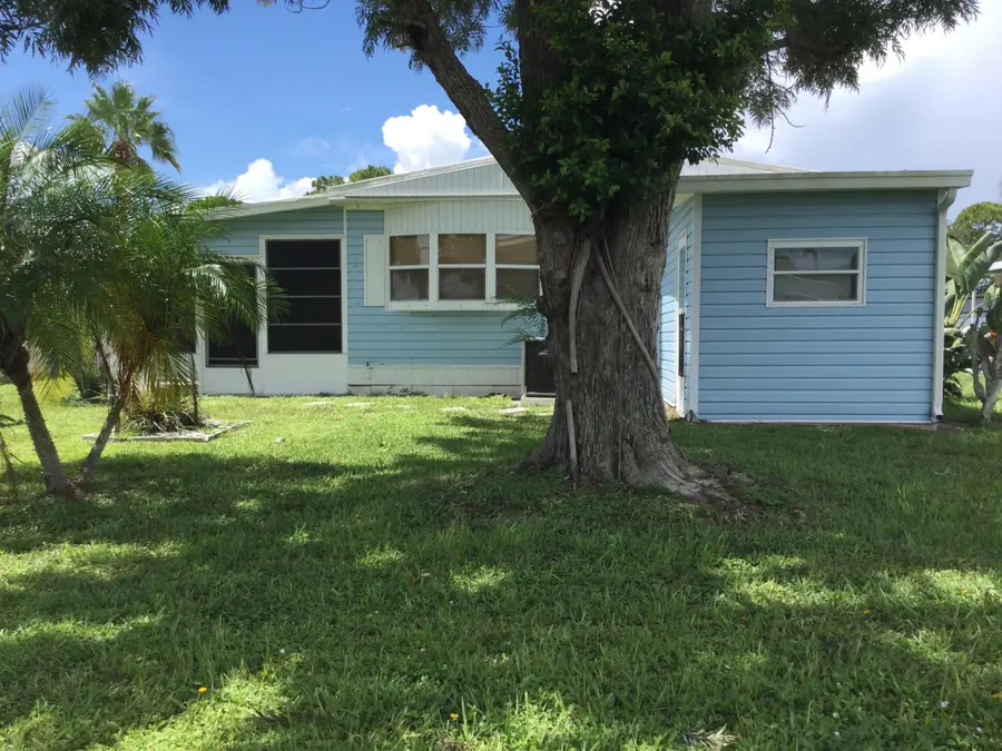 114 Camino Del Rio, Port Saint Lucie, FL 34952 - #2