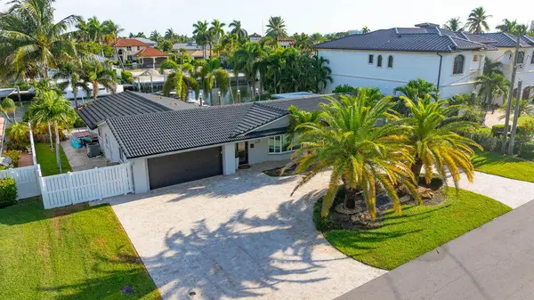 2401 NE 33rd Street, Lighthouse Point, FL 33064