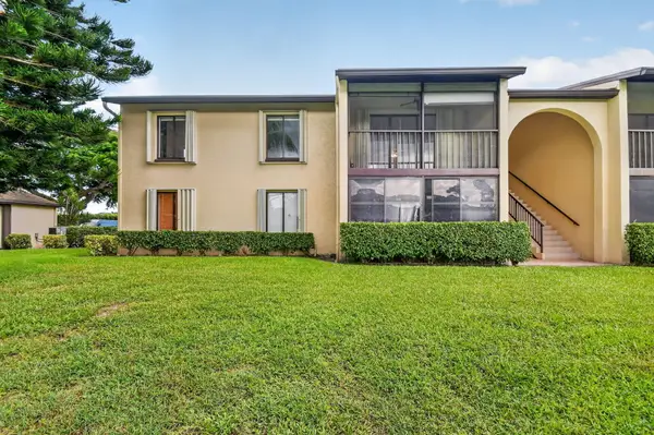 623 Sea Pine Way #E2, Greenacres, FL 33415