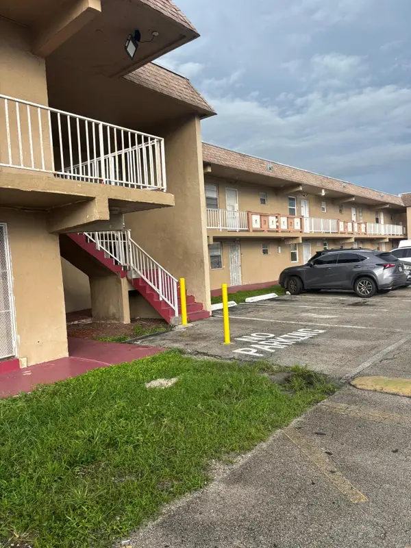 301 NW 177th Street #128, Miami Gardens, FL 33169