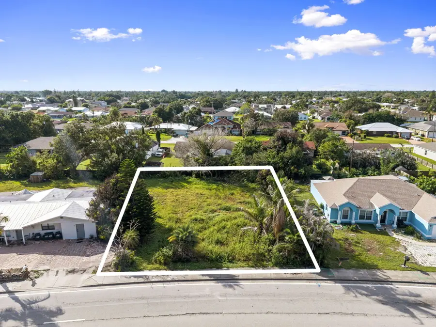 158 NE Saint James, Port Saint Lucie, FL 34983 - #2