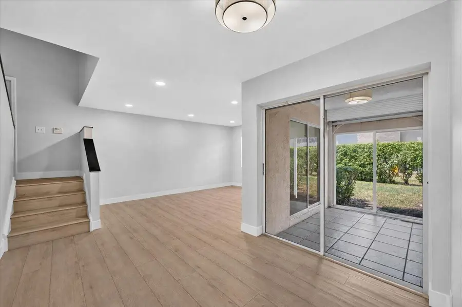 6611 Via Regina, Boca Raton, FL 33433 - #3