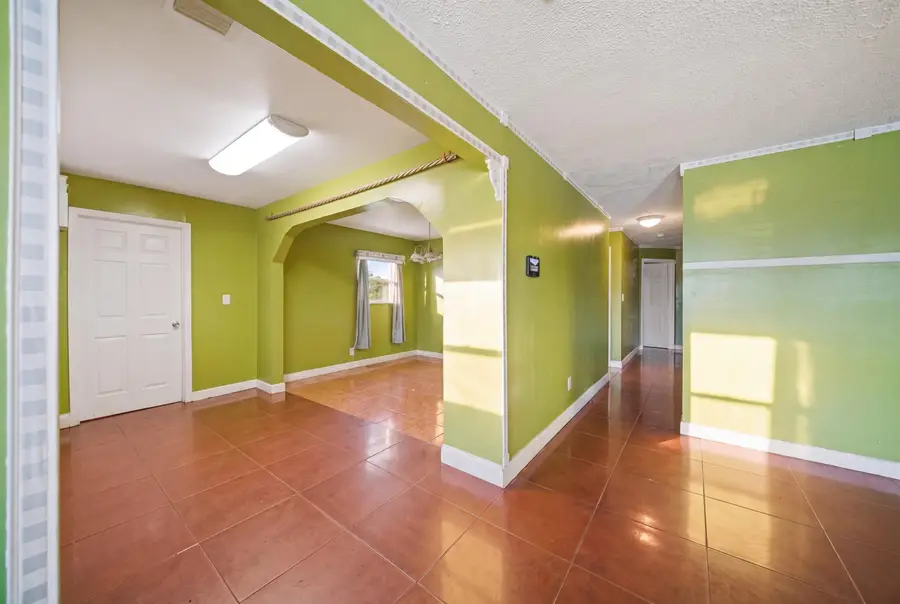 130 NE 21st Court, Pompano Beach, FL 33060 - #3