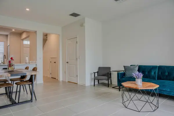6249 Fairmont Lane, Palmetto, FL 34221