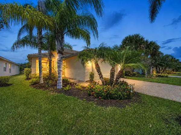 11826 SW Brighton Falls Drive, Port St Lucie, FL 34987