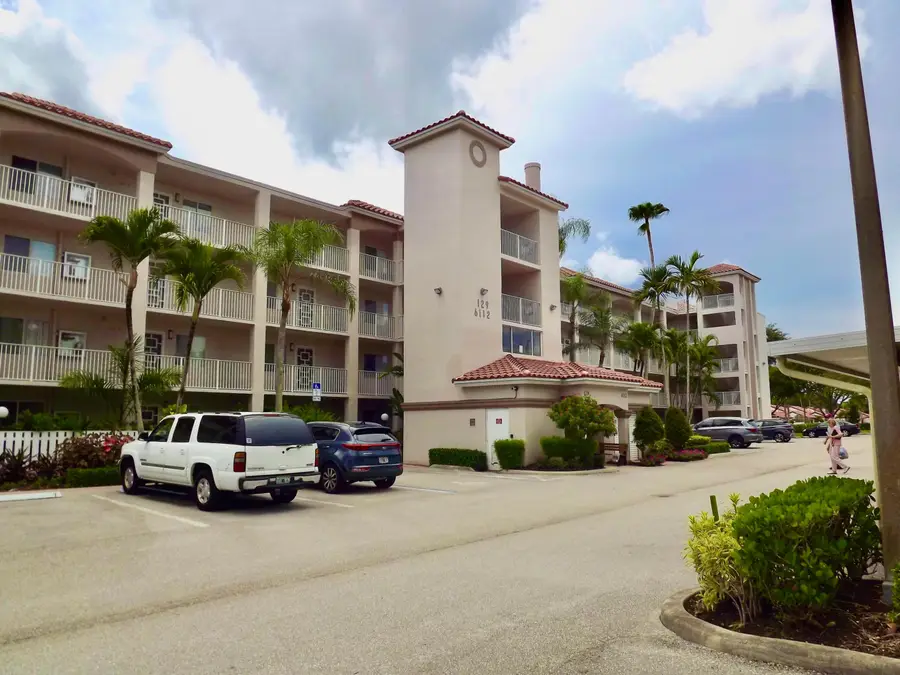 6112 Huntwick Terrace #205, Delray Beach, FL 33484 - #2