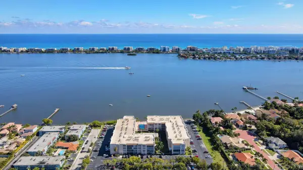 1502 S Lakeside Drive #401, Lake Worth Beach, FL 33460