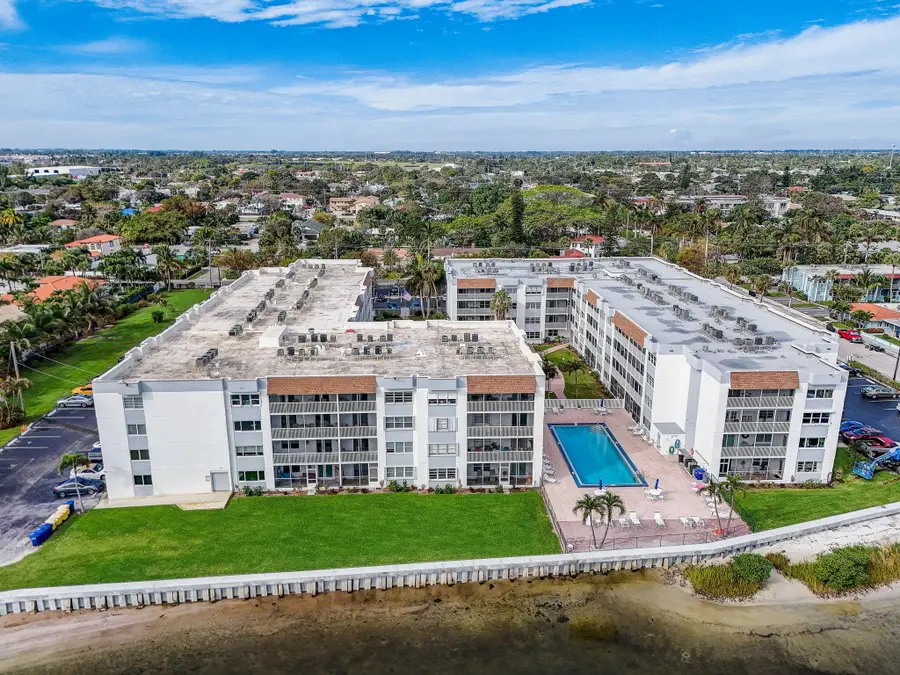 1502 S Lakeside Drive #401, Lake Worth Beach, FL 33460 - #2