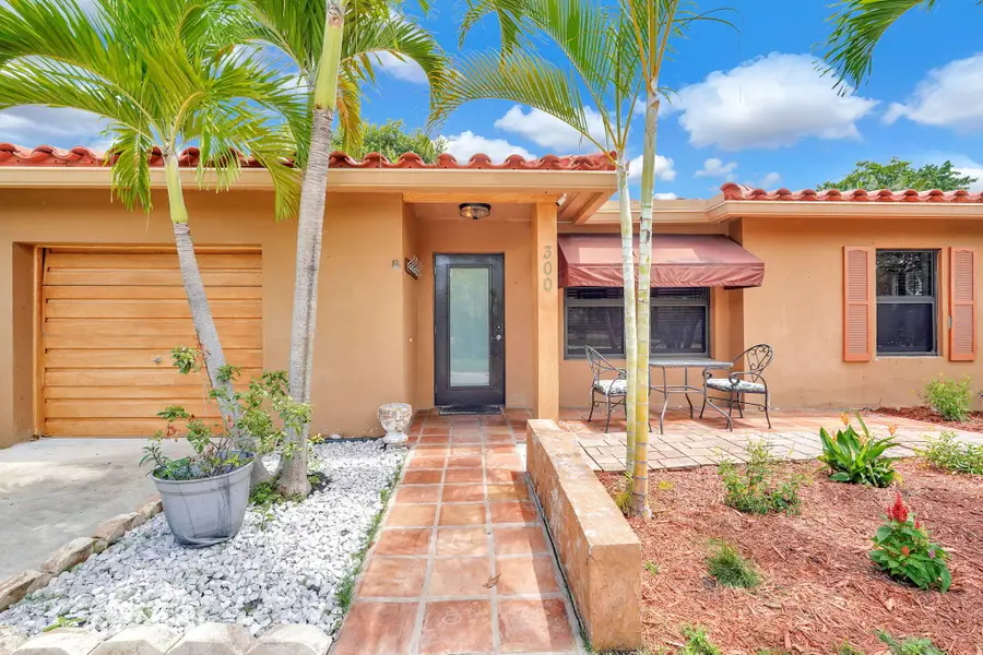 300 S Riverside Drive, Pompano Beach, FL 33062 - #3