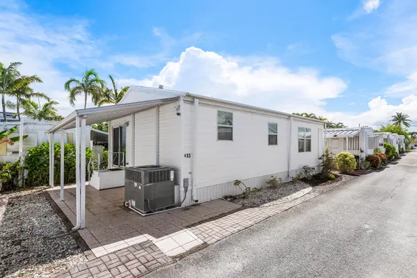 13 Hibiscus Drive #H, Briny Breezes, FL 33435