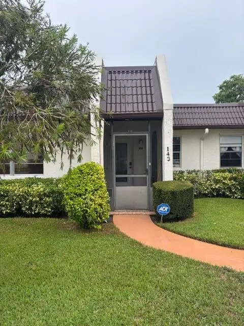 143 S Lake Susan Drive S #143, West Palm Beach, FL 33411