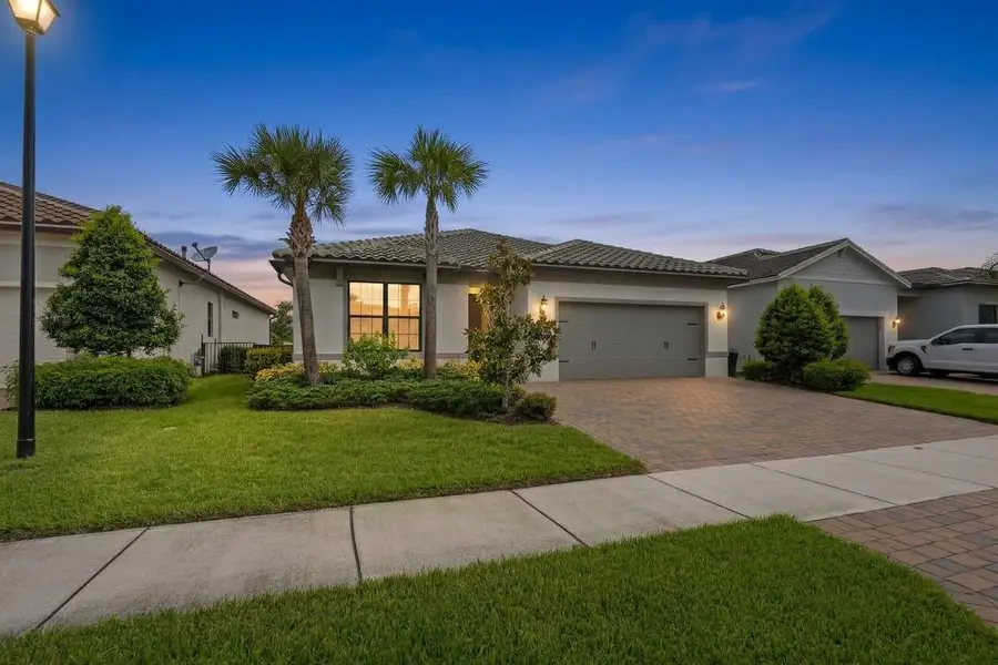 535 SE Villandry Way, Port Saint Lucie, FL 34984 - #2