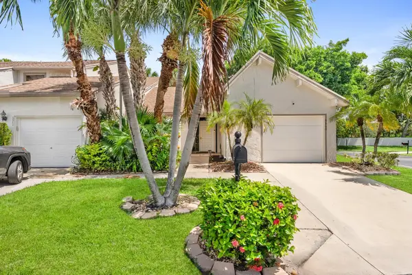 6660 Canary Palm Circle, Boca Raton, FL 33433