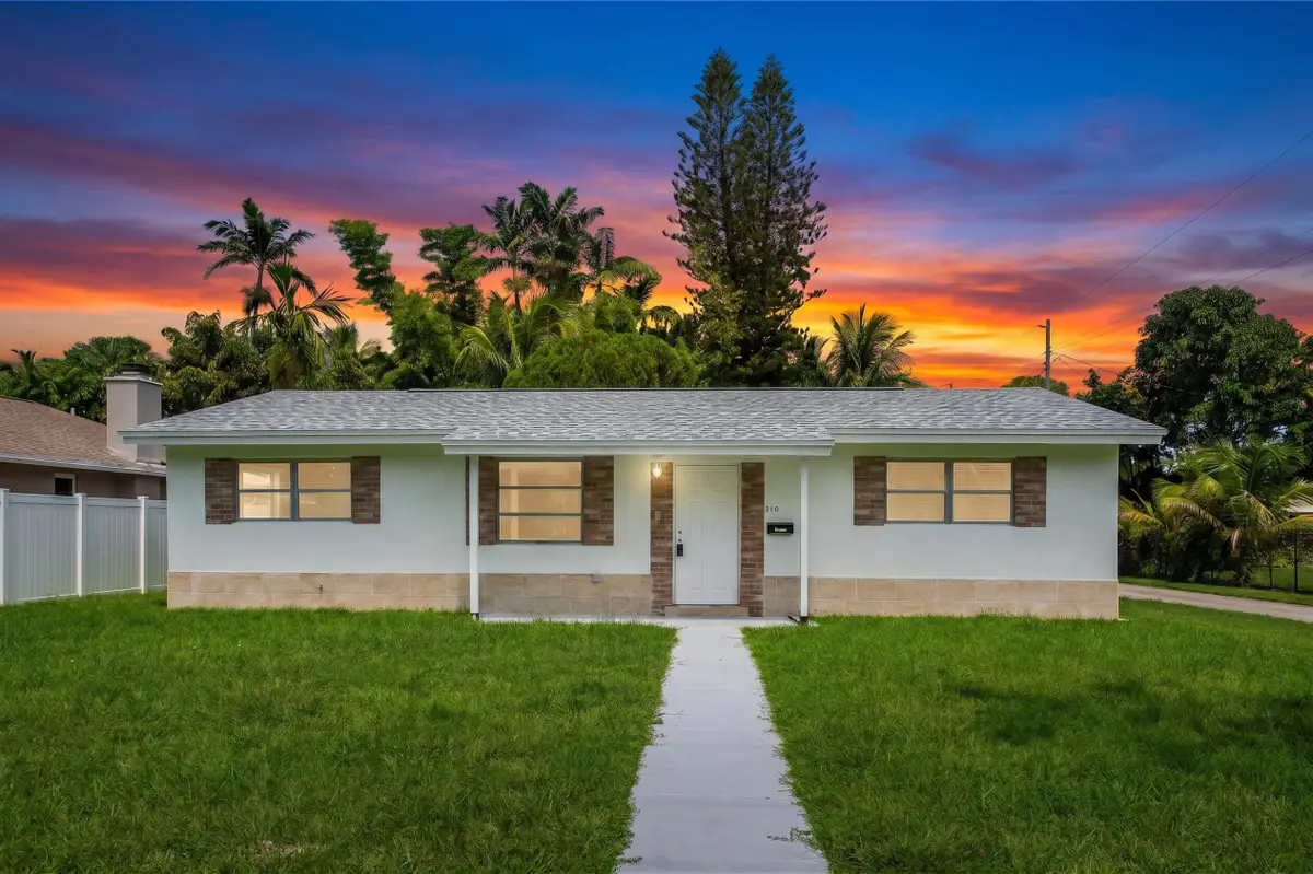 210 NE 5th Avenue, Dania Beach, FL 33004 - #1