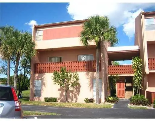 8921 NW 28th Drive #F, Coral Springs, FL 33065