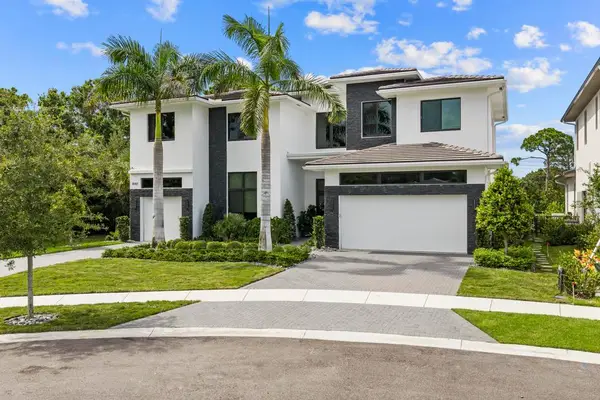 18401 Symphony Court, Jupiter, FL 33458