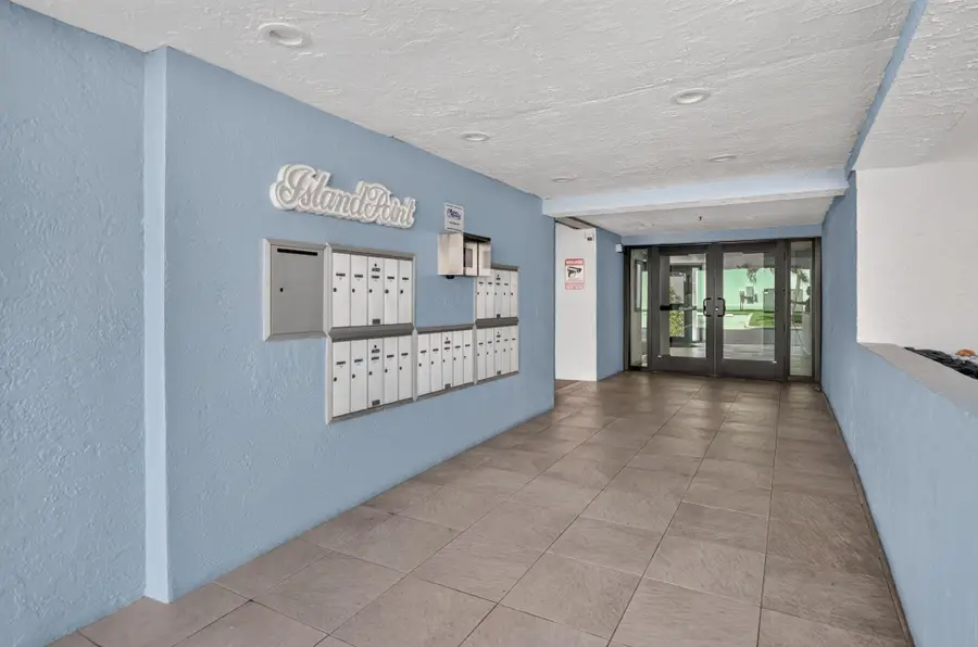 665 SE 21st Avenue #102, Deerfield Beach, FL 33441 - #3