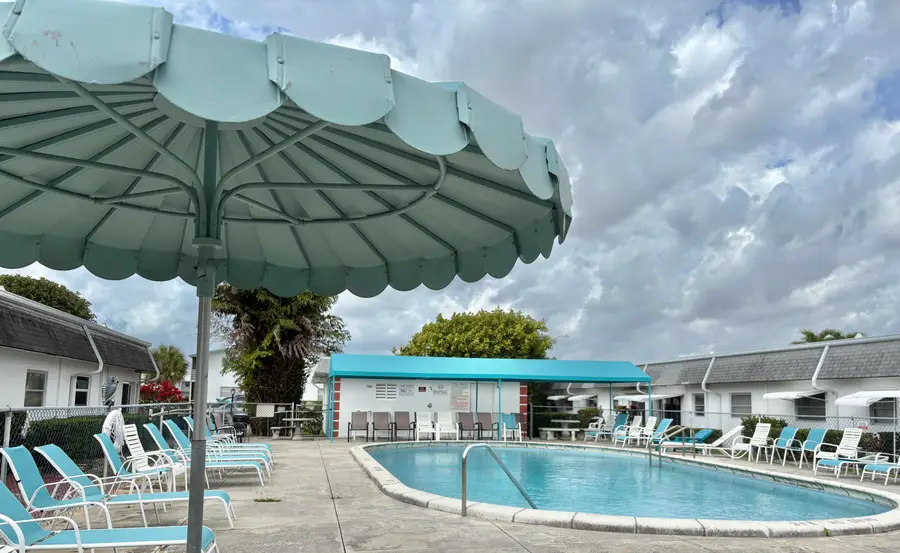 16 Plymouth A, West Palm Beach, FL 33417 - #3