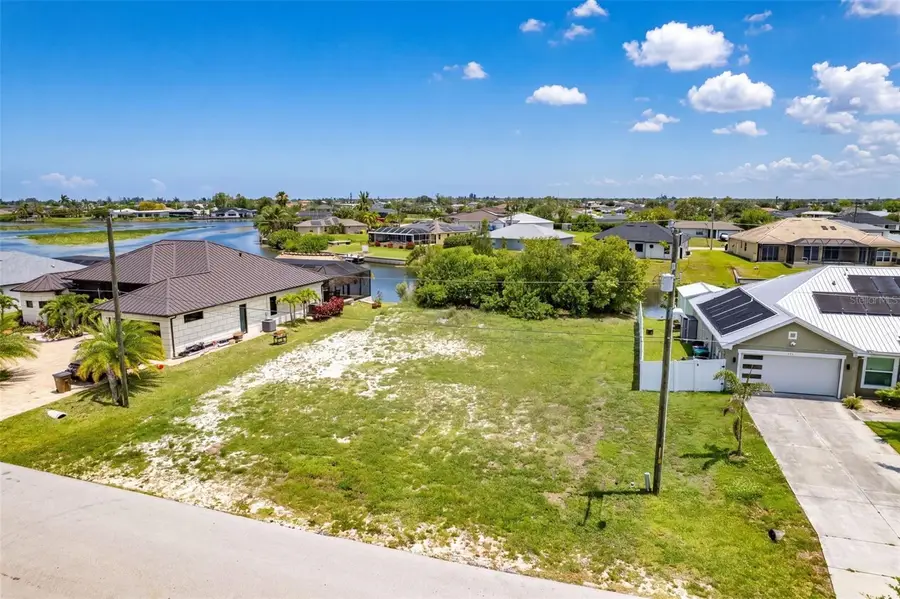 623 NE 7th Terrace, Cape Coral, FL 33909 - #3