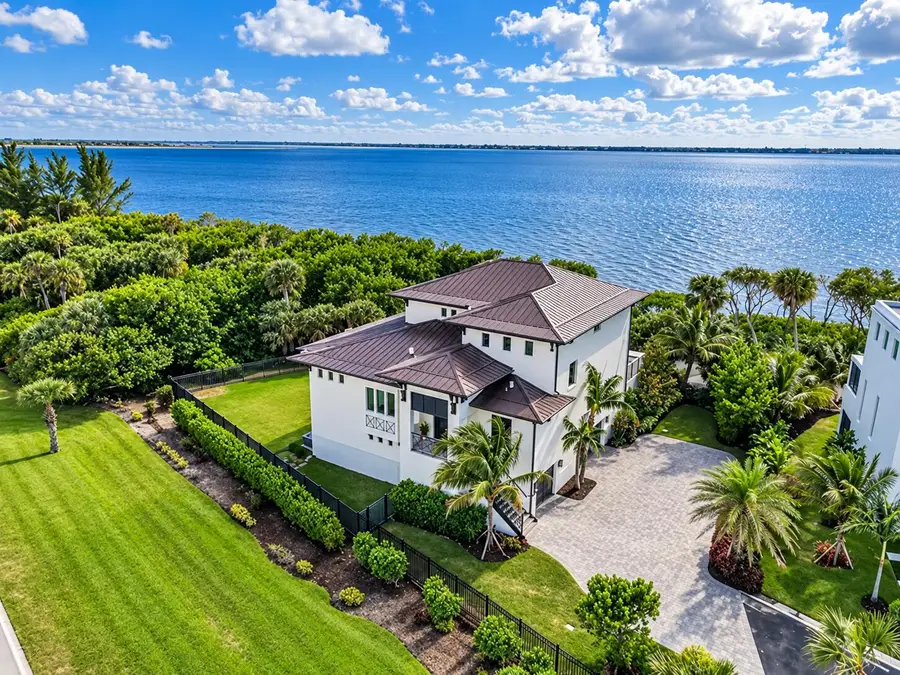 7683 Pelican Pointe Drive, Jensen Beach, FL 34957 - #3