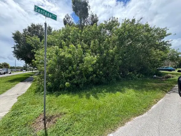 7701 Santana Avenue, Fort Pierce, FL 34951
