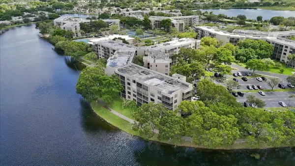 1100 Colony Point Circle #121, Pembroke Pines, FL 33026