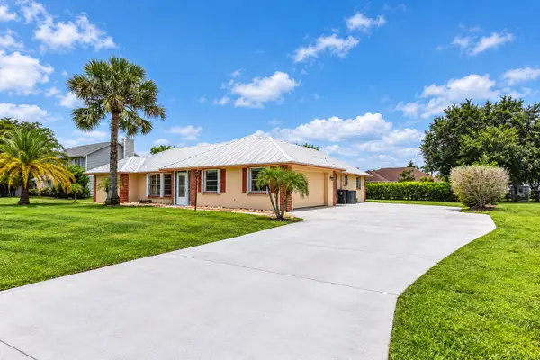1934 SE Tickridge Road, Port St Lucie, FL 34952