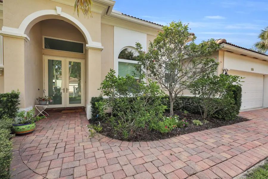 103 Magnolia Way, Tequesta, FL 33469 - #2