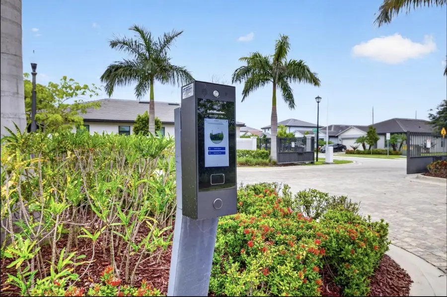 3149 Tamarind Drive, Lauderdale Lakes, FL 33311 - #2
