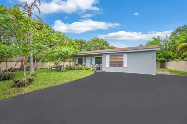 461 NW 17th Place, Fort Lauderdale, FL 33311