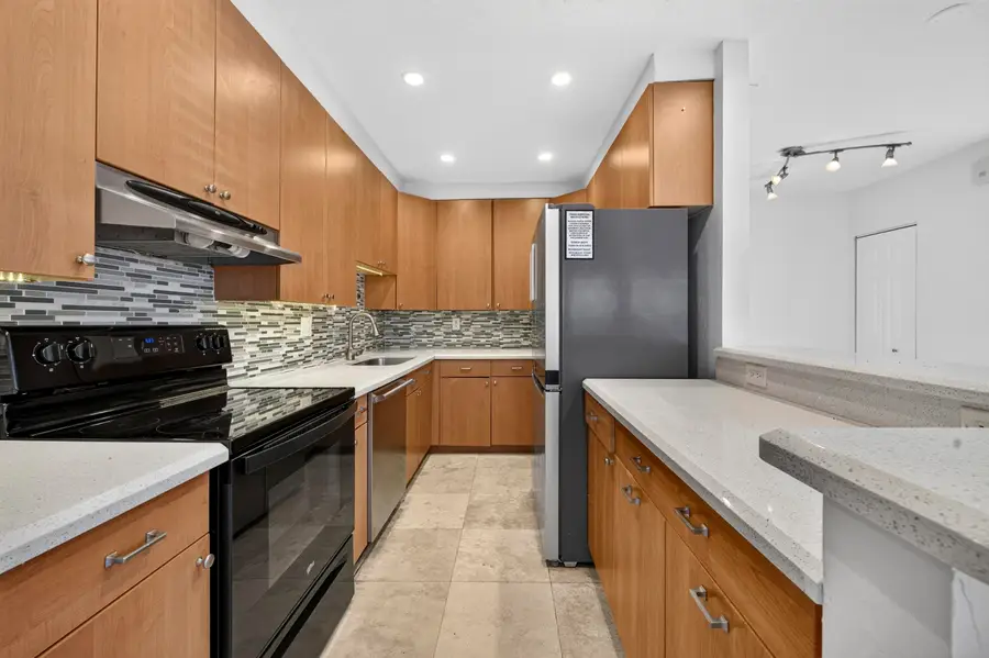 1605 NE 16th Avenue, Fort Lauderdale, FL 33305 - #3