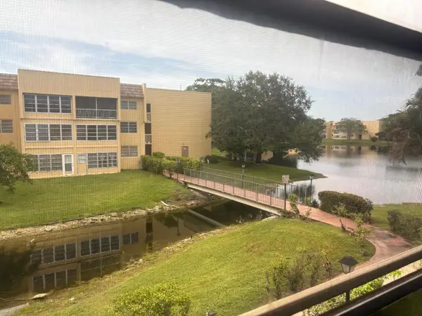 5851 NW 62nd Avenue #201, Tamarac, FL 33319