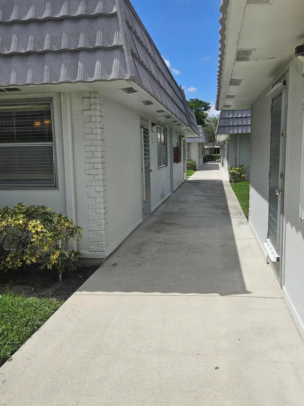 17 Valencia A, Delray Beach, FL 33446 - #1