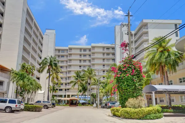 3100 NE 48th Street #609, Fort Lauderdale, FL 33308