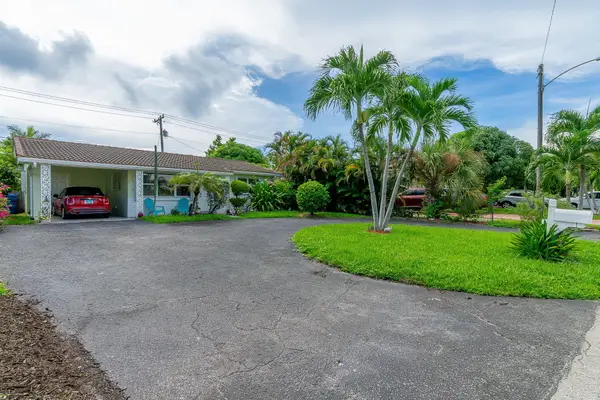 1318 Cardinal Lane, Lantana, FL 33462
