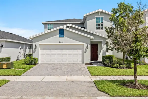 11065 NW Pondside Lane, Port St Lucie, FL 34987