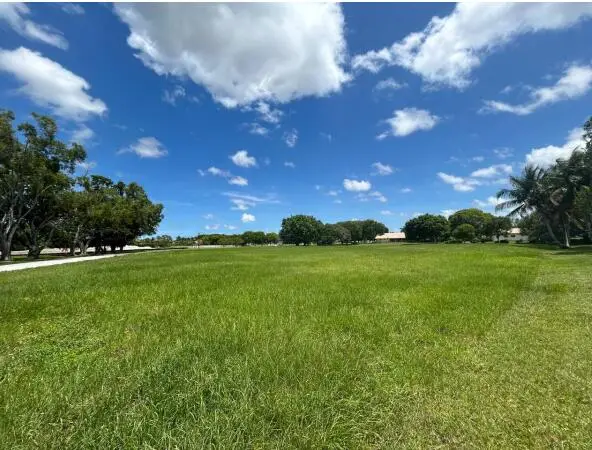 9000 Kendale Court, Lake Worth, FL 33467