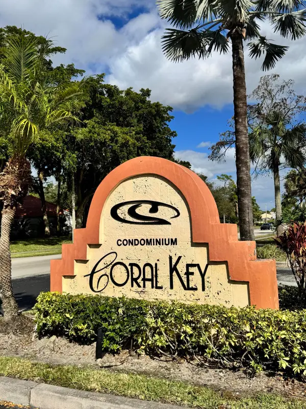 3330 Pinewalk Drive N #1616, Margate, FL 33063