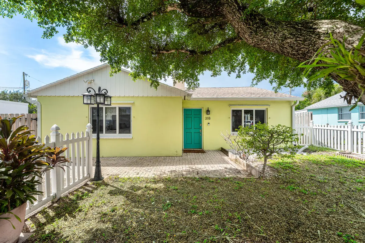 318 W Mango Street W, Lantana, FL 33462 - #1