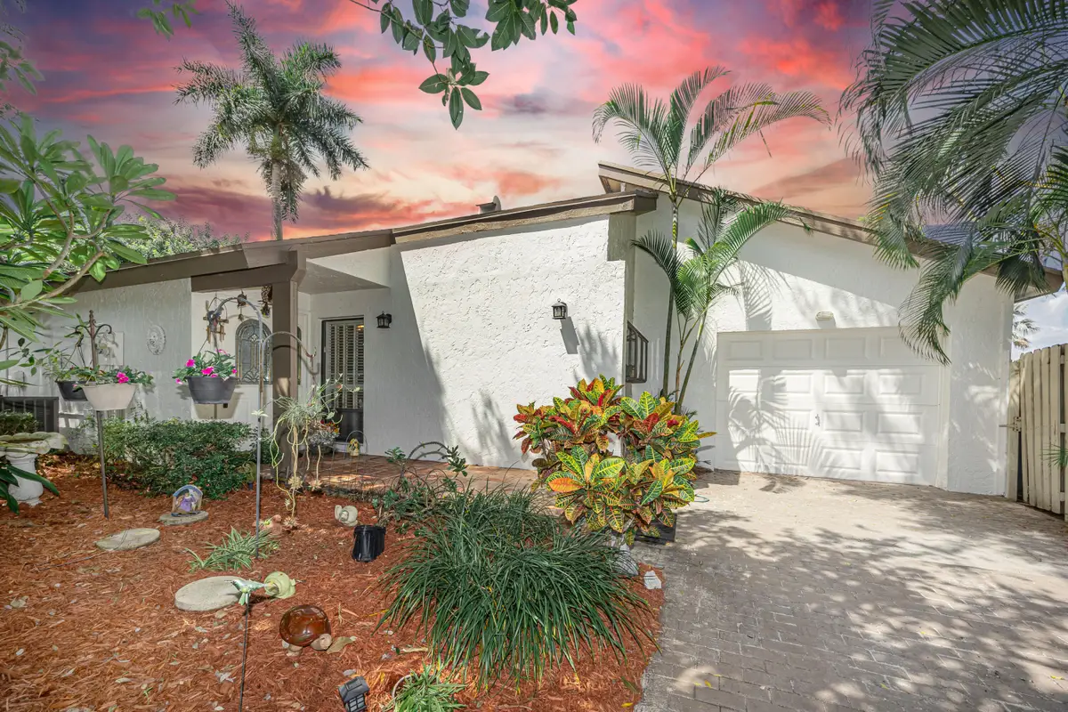 980 Rainberry Lake Drive, Delray Beach, FL 33445 - #1