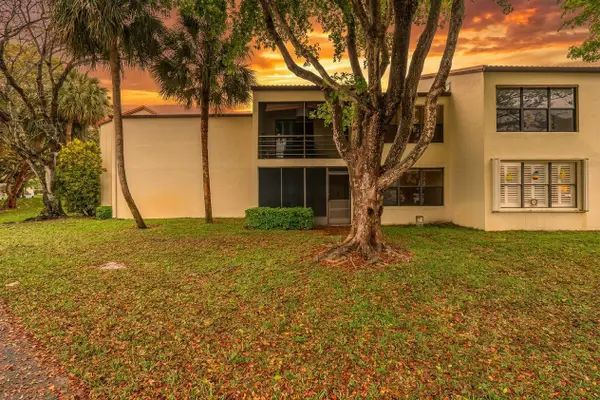 2300 S Cypress Bend Drive #204, Pompano Beach, FL 33069