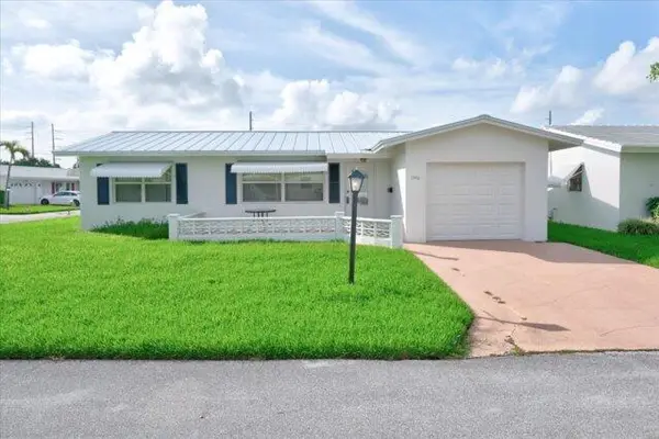 1590 SW 13th Terrace, Boynton Beach, FL 33426