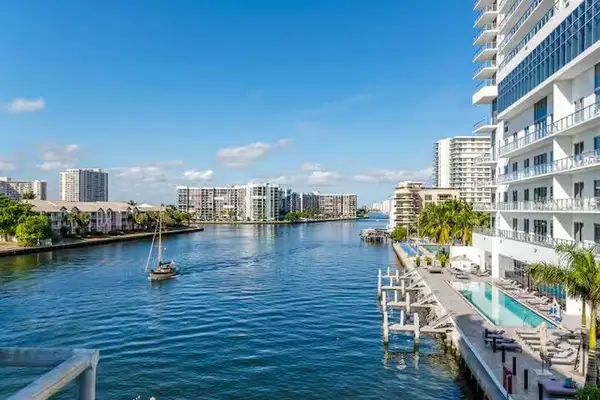 4010 S Ocean Drive #R2404, Hollywood, FL 33019