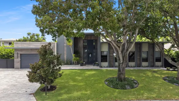 2424 NE 27th Avenue, Fort Lauderdale, FL 33305