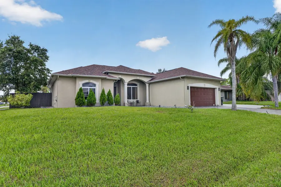 1402 SW Abingdon Avenue, Port Saint Lucie, FL 34953 - #2
