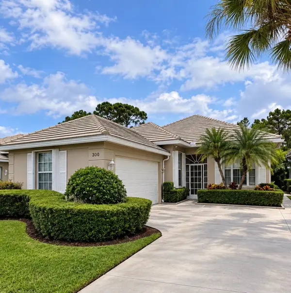 300 NW Bentley Circle, Port St Lucie, FL 34986