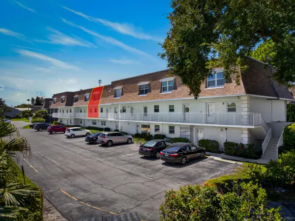 1901 Indian River Boulevard #C207, Vero Beach, FL 32960
